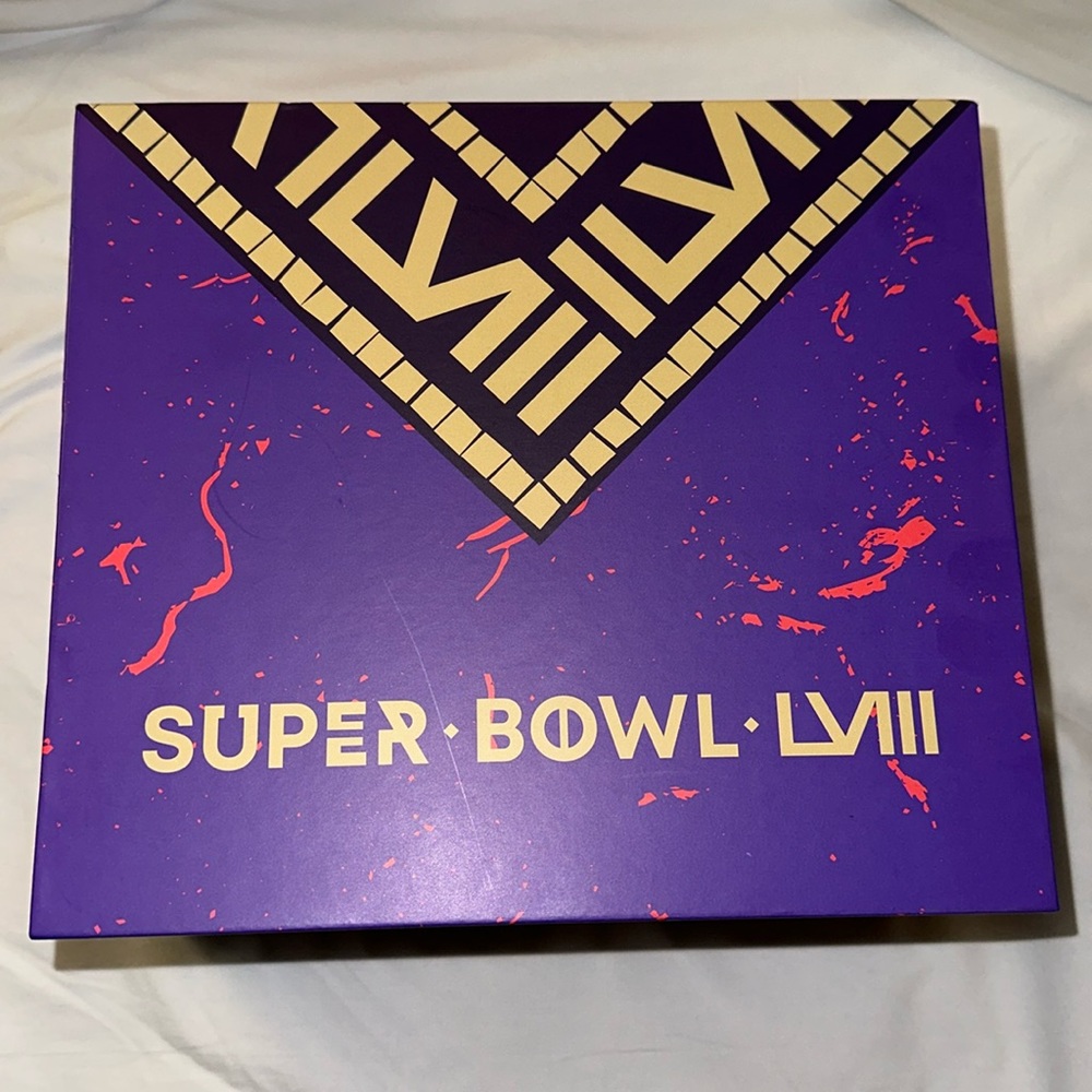 🥳Host Pick🎉| Black, SuperBowl58, NFL SnapBack, Exclusive Limited Edition Hat.